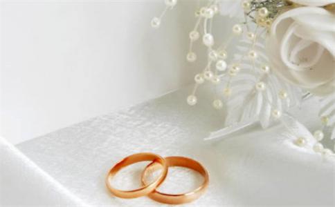 2025蛇年10月份订婚最吉利的日子 宜订婚吉日查询