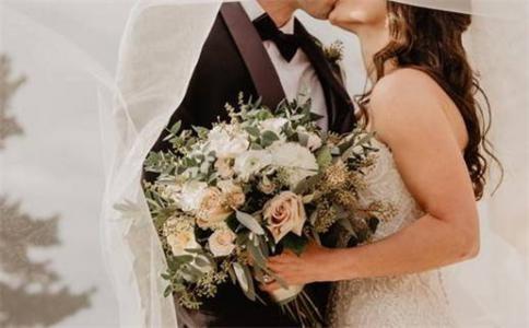 2025蛇年四月宜婚嫁良辰吉日 娶老婆黄道吉日